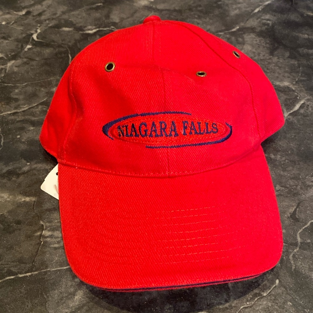 Niagara Falls 🌊 Hat